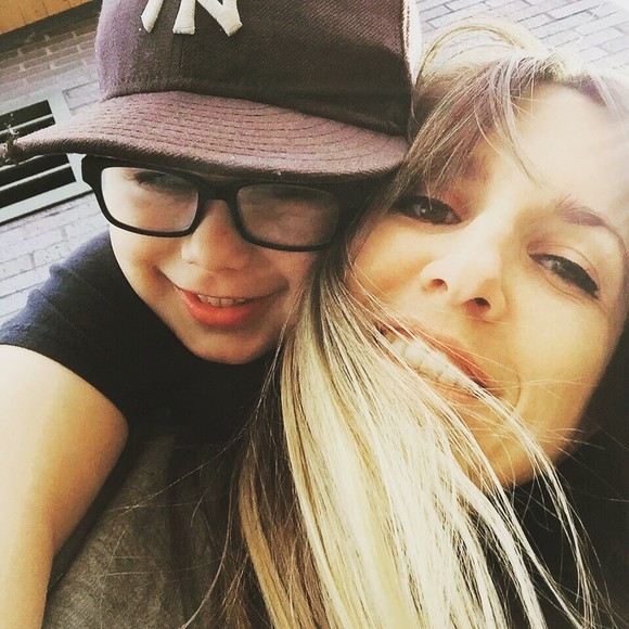 Profile Picture of Annie Fréchette (@anniefrec) on Poshmark