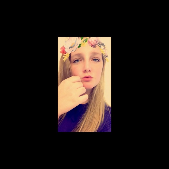 Profile Picture of Kay Gatrell (@kaayybabyy) on Poshmark