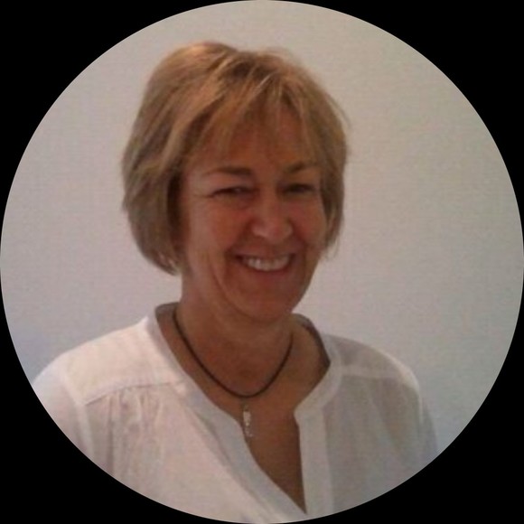 Profile Picture of Beth Buckley (@bbuckley8) on Poshmark