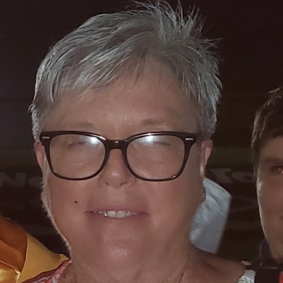 Profile Picture of Marlene Quinton (@marlenequinton) on Poshmark