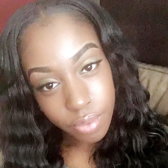 Profile Picture of Camarae Broadus (@camarae612) on Poshmark