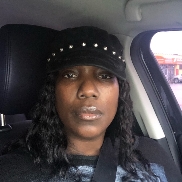 Profile Picture of Tanya Fields (@tanyafields88) on Poshmark