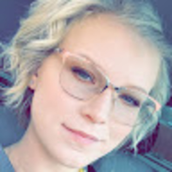 Profile Picture of Jessica Meckes (@jessica_meckes) on Poshmark