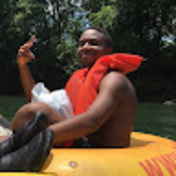 Profile Picture of Joey Hyppolite (@hyppolitejoey) on Poshmark