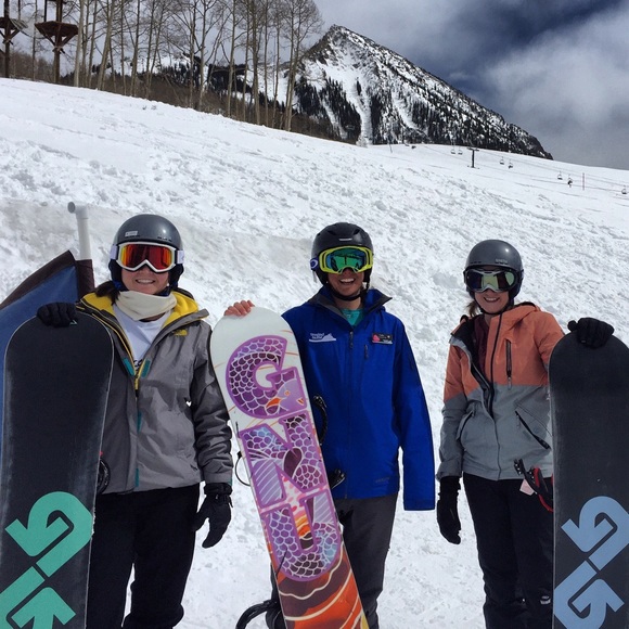 Profile Picture of Audrey Thomas (@athomas48) on Poshmark