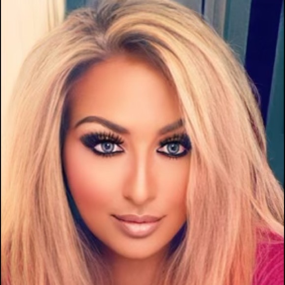 Profile Picture of Theresa Berkenkamp (@tberkenkamp) on Poshmark