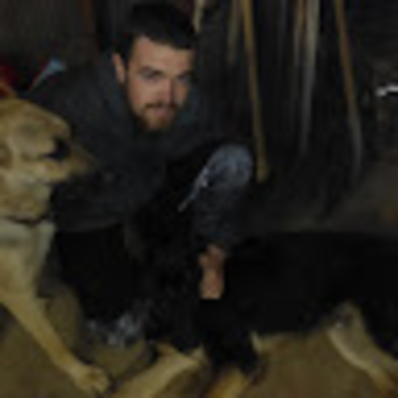 Profile Picture of Tyler Crum (@tscrumsr) on Poshmark