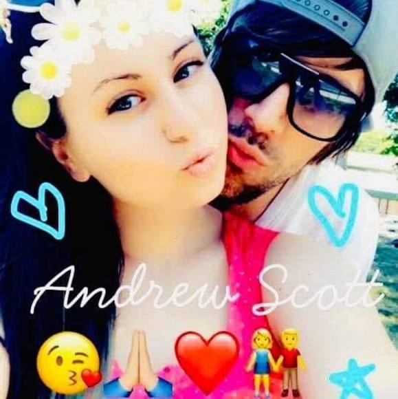 Profile Picture of Andrew Simmons (@andysimm27) on Poshmark