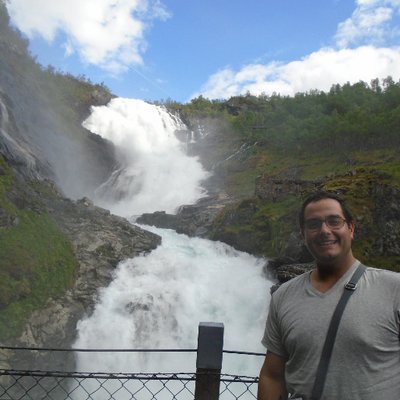 Profile Picture of Julian Antolin (@JulianAntolin3) on Twitter