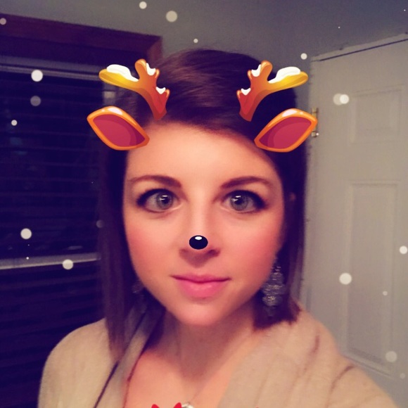 Profile Picture of Melissa Testa (@missydec28) on Poshmark