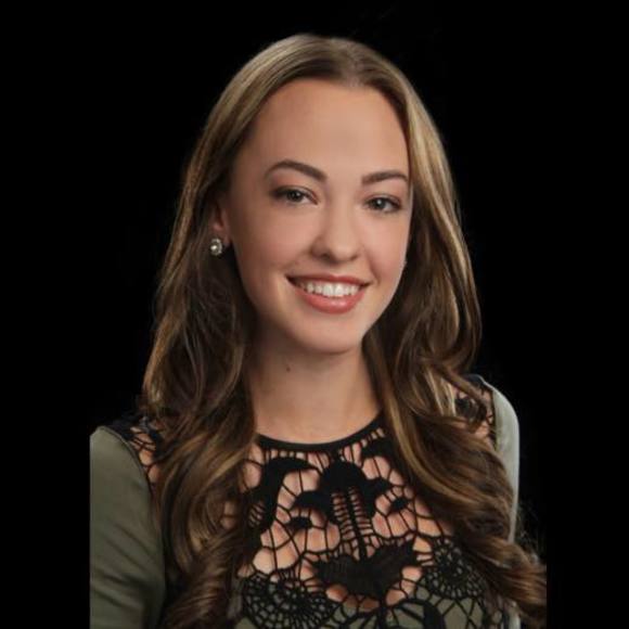 Profile Picture of Carly Pierce (@carlymorgan27) on Poshmark