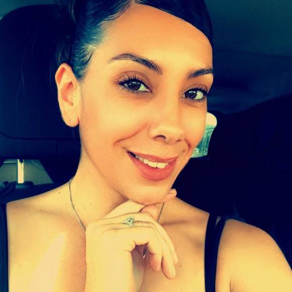 Profile Picture of Amanda Brunelle (@amanda_brunelle) on Poshmark