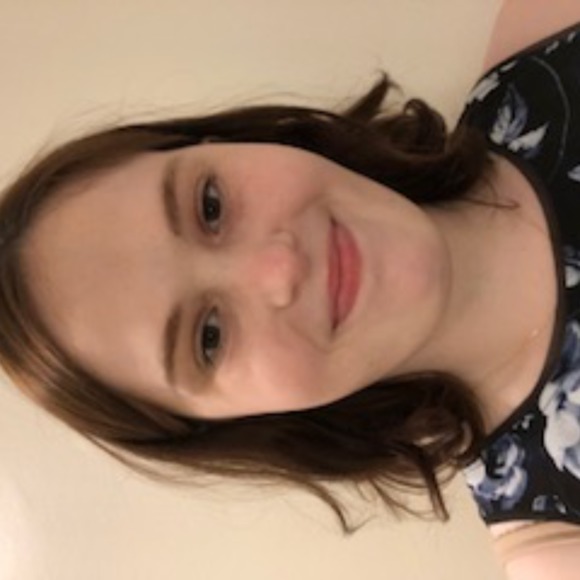 Profile Picture of Jenna Stauffer (@jennastauffer28) on Poshmark