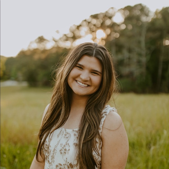 Profile Picture of Addie Richardson (@addie_noel) on Poshmark