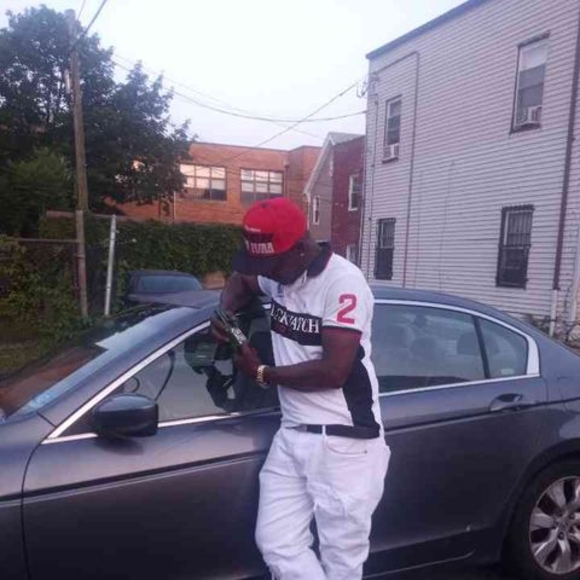 Profile Picture of Leon Charles (@leoncharles782) on Poshmark