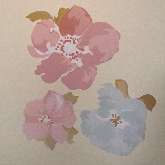 Profile Picture of Gabrielle Wagner (@gabw110) on Poshmark