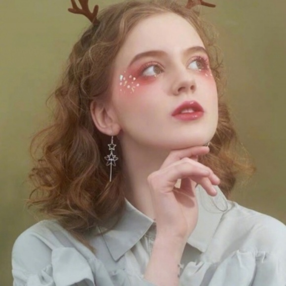 Profile Picture of Catherine Benson (@cather_ine85) on Poshmark