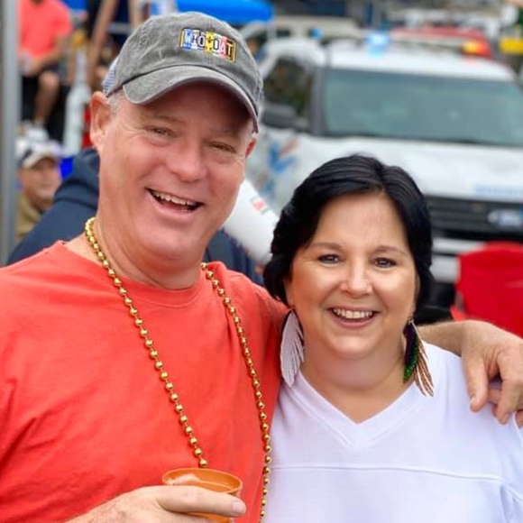 Profile Picture of Lisa Grillot (@lcgrillot) on Poshmark