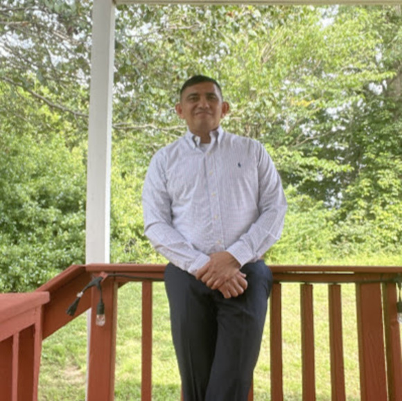 Profile Picture of Martin Castillo (@martincastillo7) on Poshmark