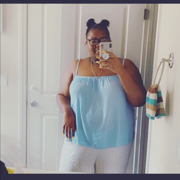 Profile Picture of Attiana Foster (@_attiana) on Poshmark