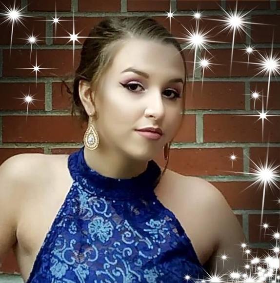 Profile Picture of Angie Trepanier (@angietrep) on Poshmark