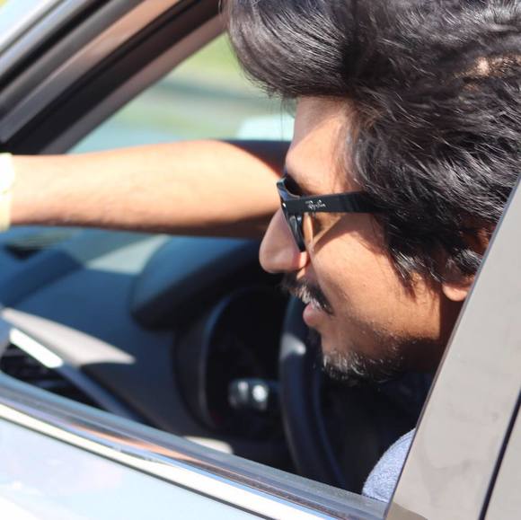 Profile Picture of Krishnarjun Sendhilvelan (@velanveda) on Poshmark