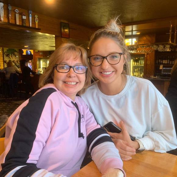 Profile Picture of Avery Manifold (@averynm) on Poshmark