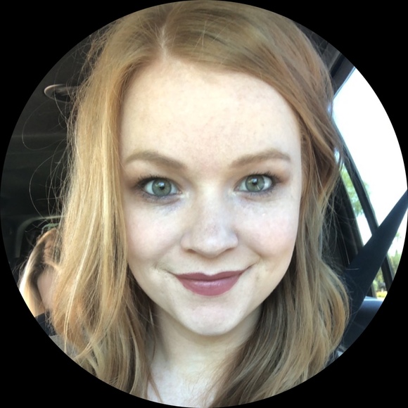 Jen Gillert - Poshmark Profile Picture of Jen Gillert (@jengillert) on Poshmark