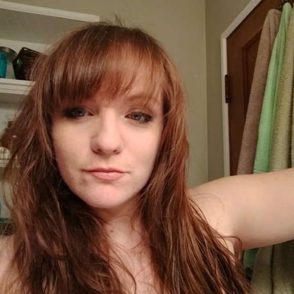 Profile Picture of Lori Chylack (@lchylack) on Poshmark