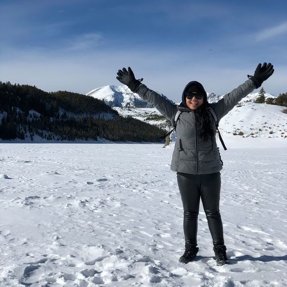 Profile Picture of Zhie Bayoneto (@zhie) on Poshmark