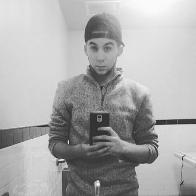 Profile Picture of Aaron Doggett (@forsureman123) on Twitter