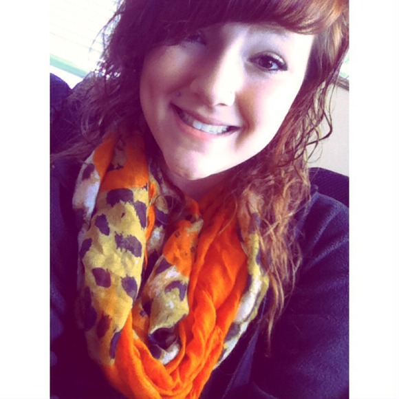Profile Picture of Mariah Lenox (@mariahkay0069) on Poshmark