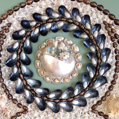 Profile Picture of Linda Fenwick (@LFShellDesign) on Twitter