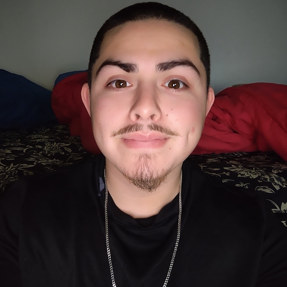 Profile Picture of Heraclio Martinez jr. (@mtz_6) on Poshmark