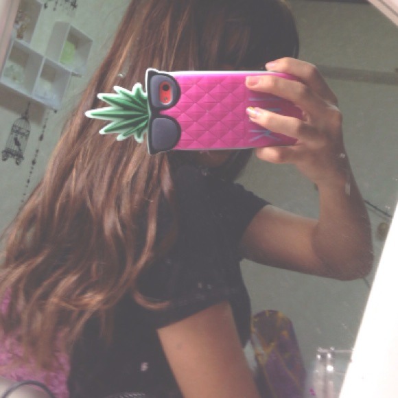 Profile Picture of Sarah Baumwoll (@beautybysar) on Poshmark