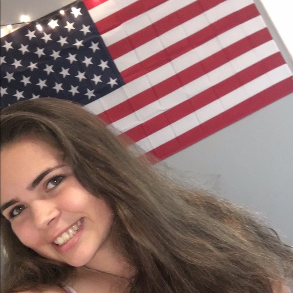 Profile Picture of Caroline Koblick (@fashionbaby8) on Poshmark