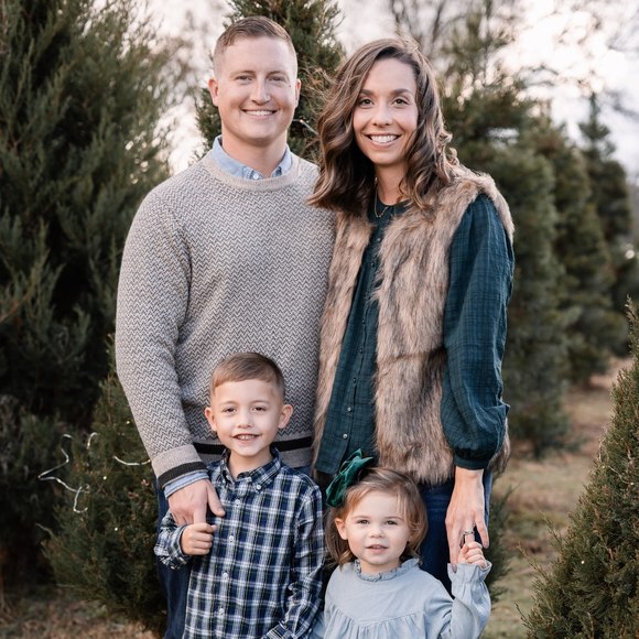 Profile Picture of Chris Pettit (@chrispettit90) on Poshmark