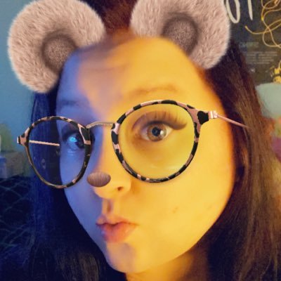 Profile Picture of Erin  🦄 (@ErinLovesNYY) on Twitter