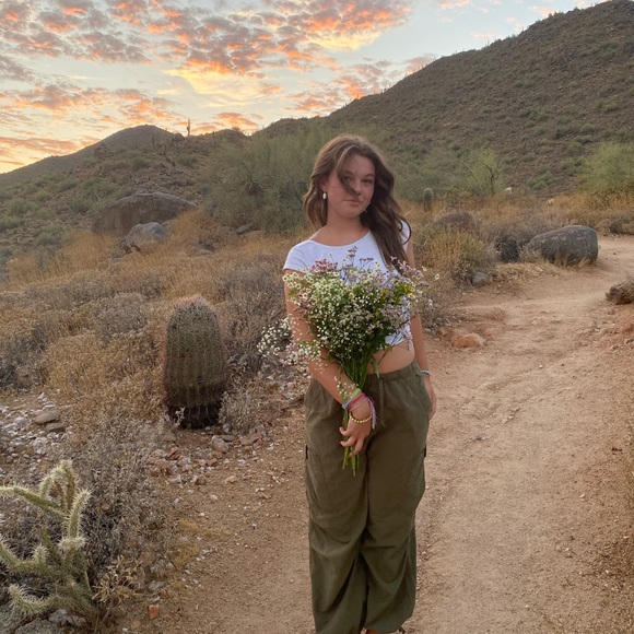 Profile Picture of Meg Milashoski (@meg_milashoski) on Poshmark