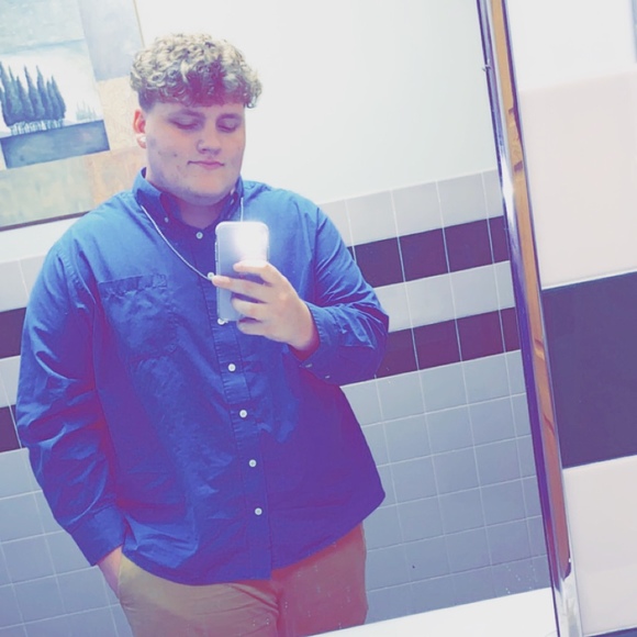 Profile Picture of Ethan Zeisloft (@zeisloftelz) on Poshmark