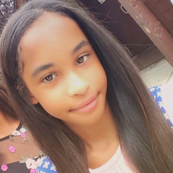 Profile Picture of Kaitlyn Smithson (@kaitlynsmithson) on Poshmark