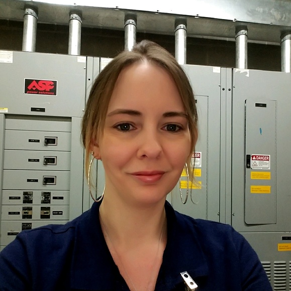 Profile Picture of Treva Wright (@sharronda80) on Poshmark