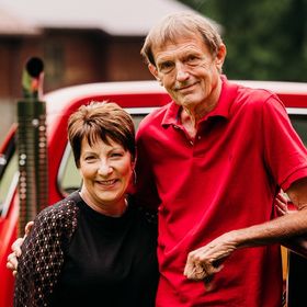 Profile Picture of Lisa Yates (@lisamyates) on Pinterest