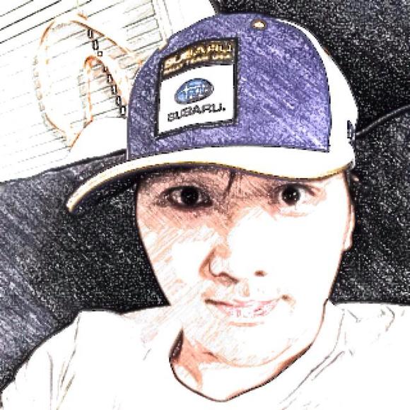 Profile Picture of Huang Huanzheng (@huanzhenghuang) on Poshmark