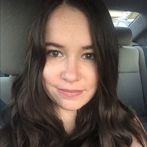 Profile Picture of Danielle Bissonnette (@bostonchik85) on Poshmark