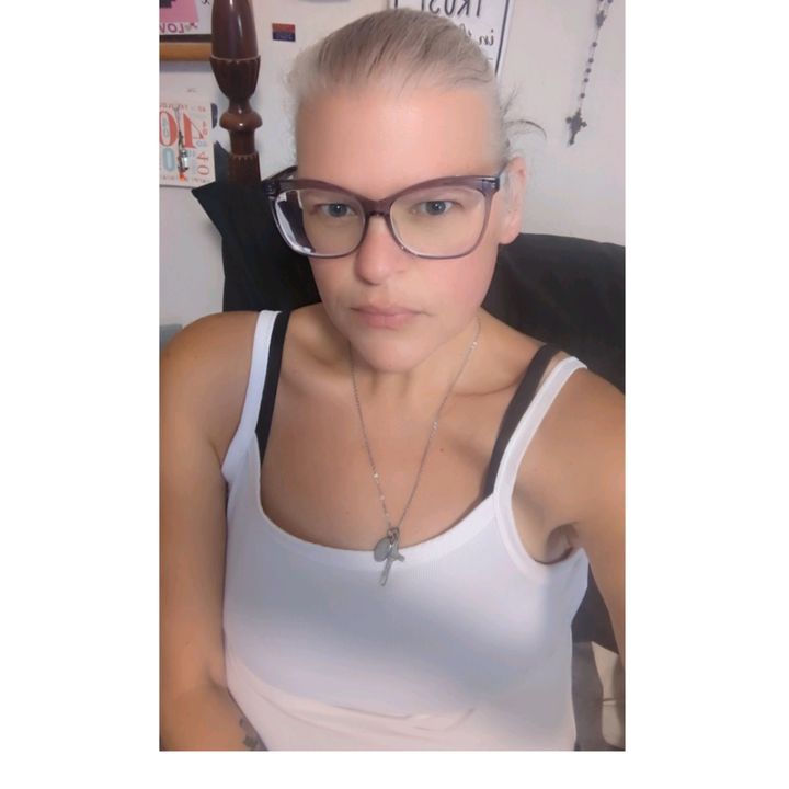 Beverly - Tiktok Profile Picture of Beverly (@beverly_torres77) on Tiktok