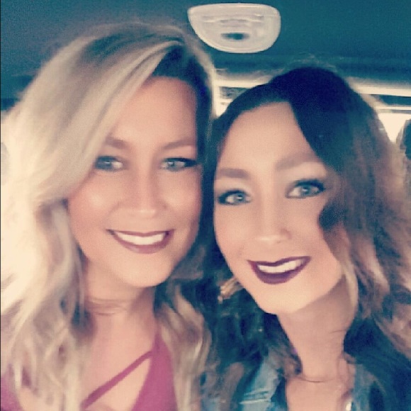 Profile Picture of Cara Stutler (@xcarajeanx) on Poshmark