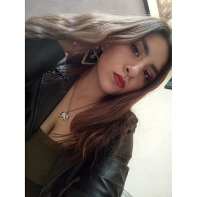 Profile Picture of 𝒐𝒓𝒊𝒂𝒏𝒏𝒂 (@OriMaslow) on Twitter