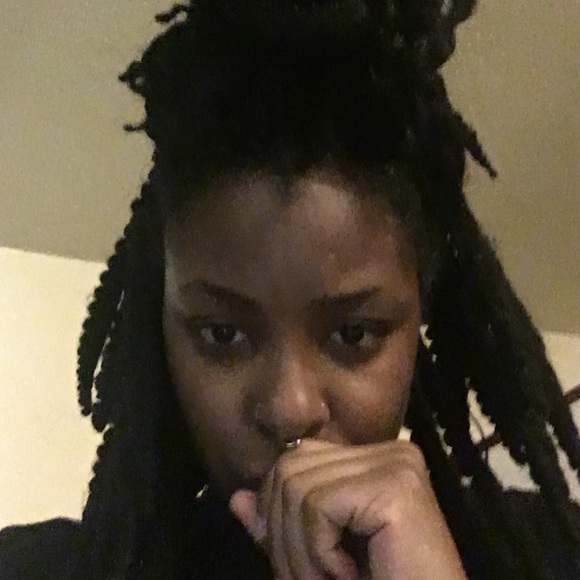 Profile Picture of Shanice Lee (@necelee1) on Poshmark