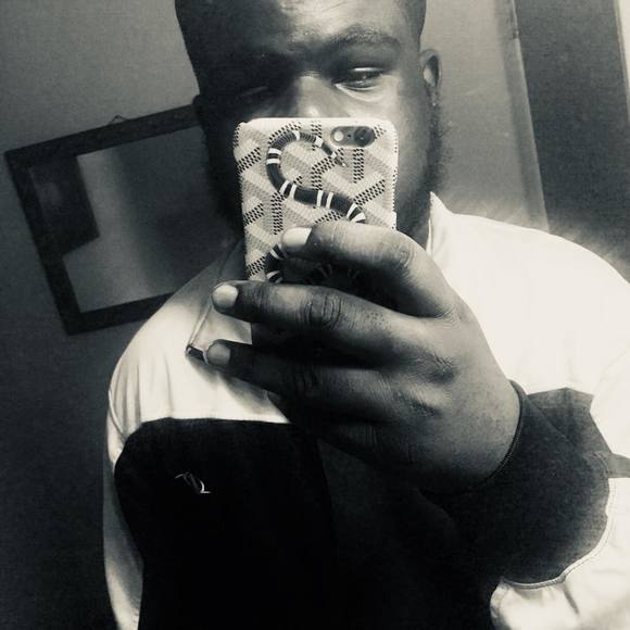 Profile Picture of Dq Finno (@finnoking56) on Poshmark